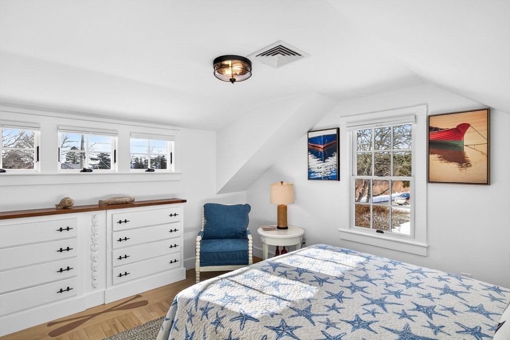 101 Oyster Pond Furlong St