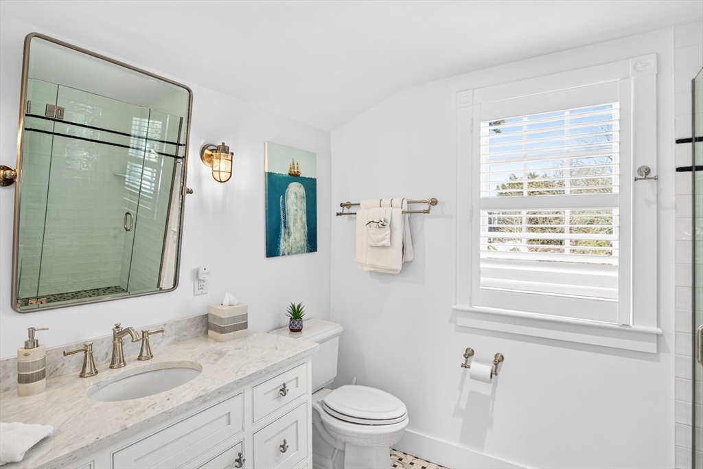 101 Oyster Pond Furlong St