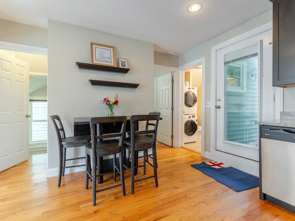 13 Russell St # 1