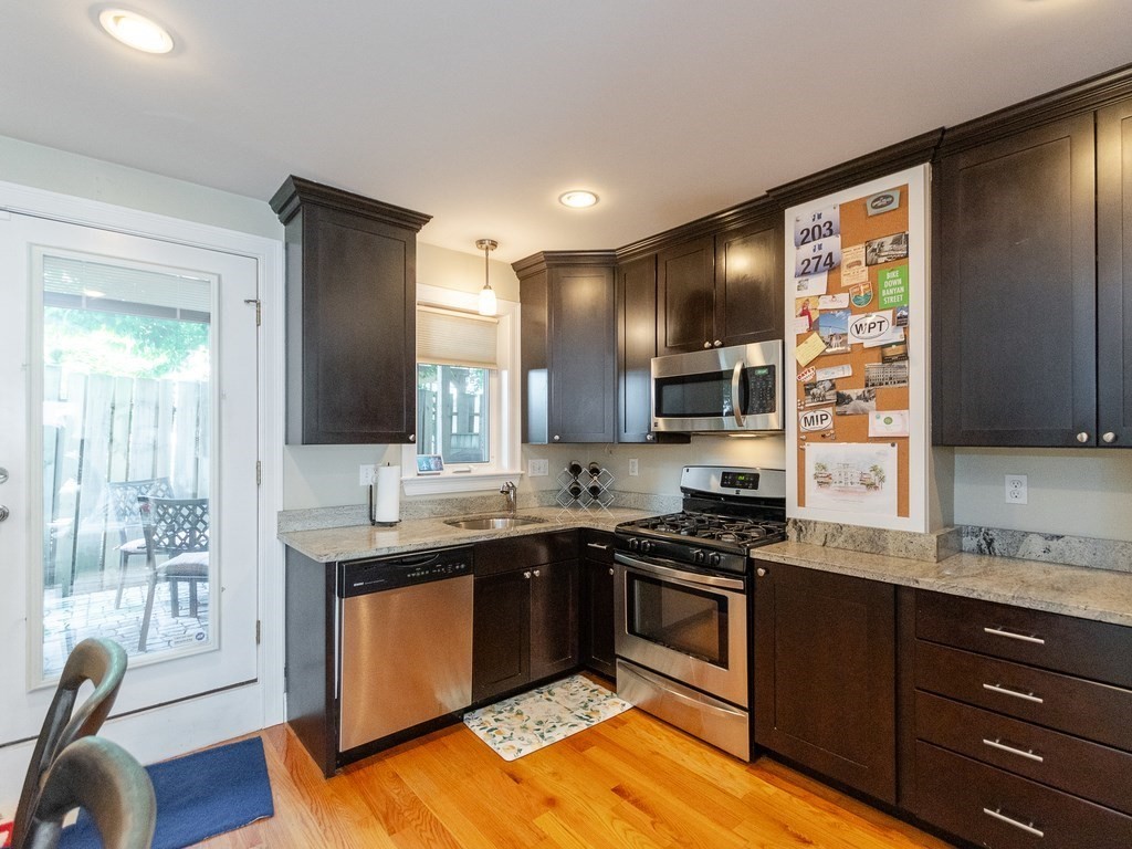 13 Russell St # 1