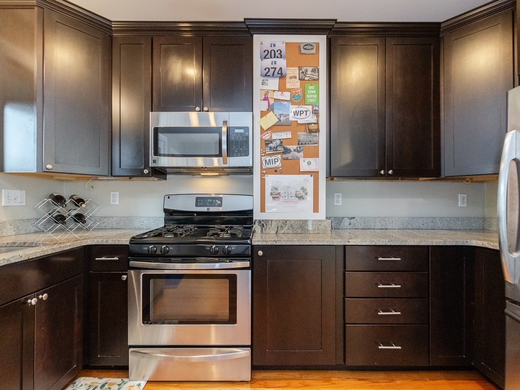 13 Russell St # 1