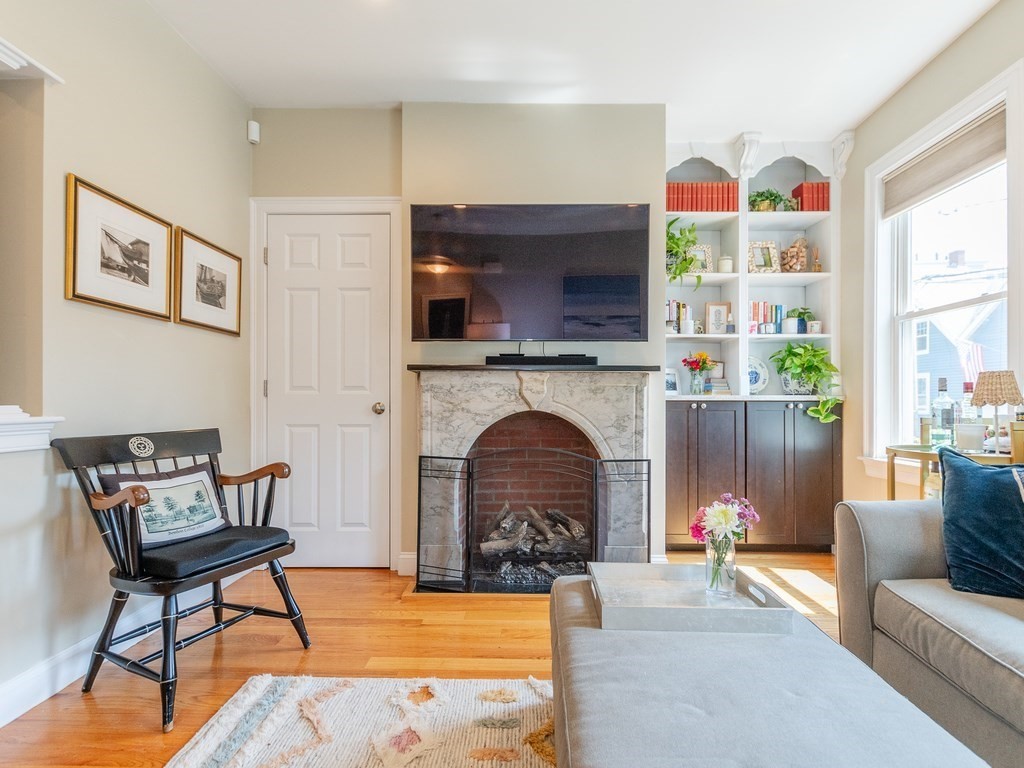 13 Russell St # 1
