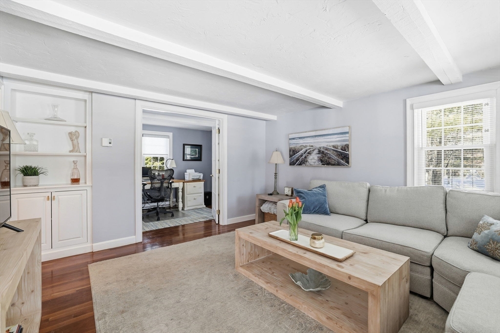 23 John Neil Dr