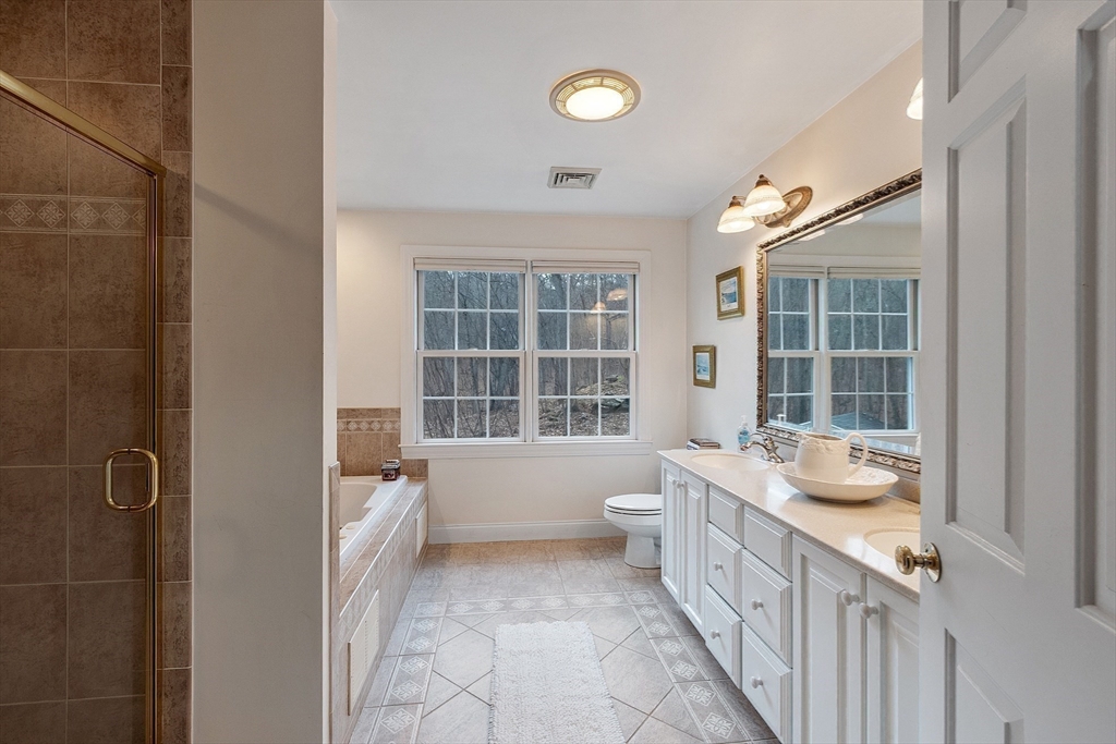 11 Sholan Circle