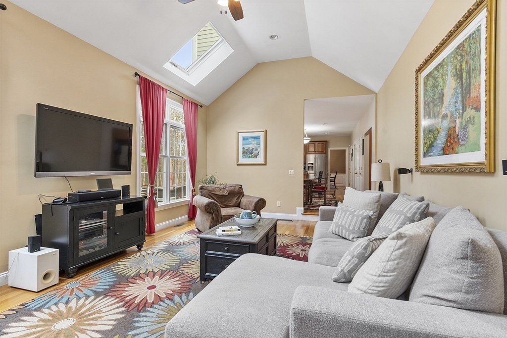 11 Sholan Circle