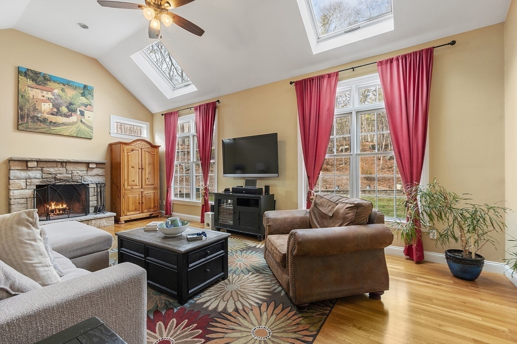 11 Sholan Circle