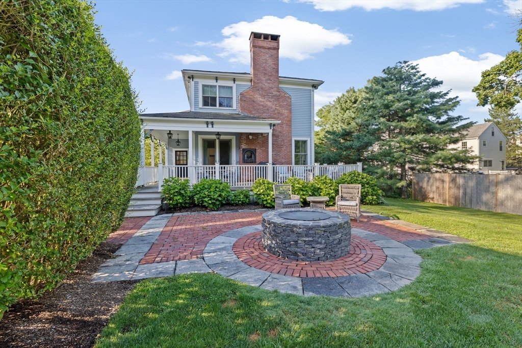 84 Elm St