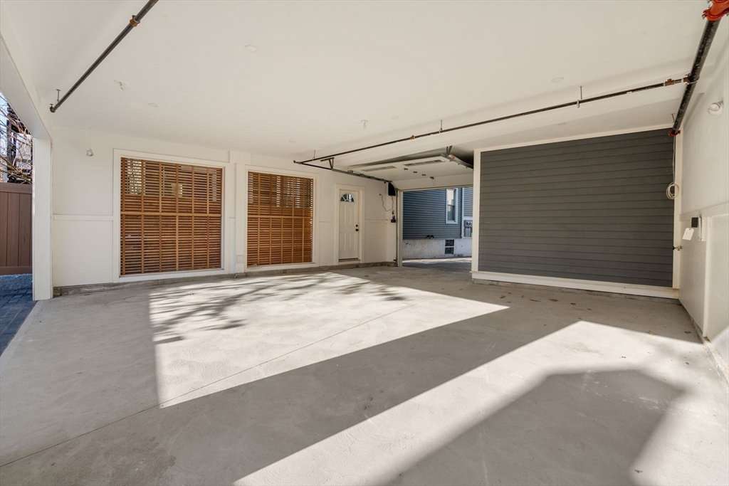34 Vinton Street Unit: PH4
