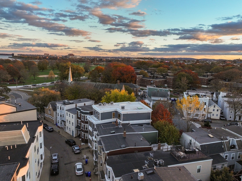 34 Vinton Street Unit: PH4