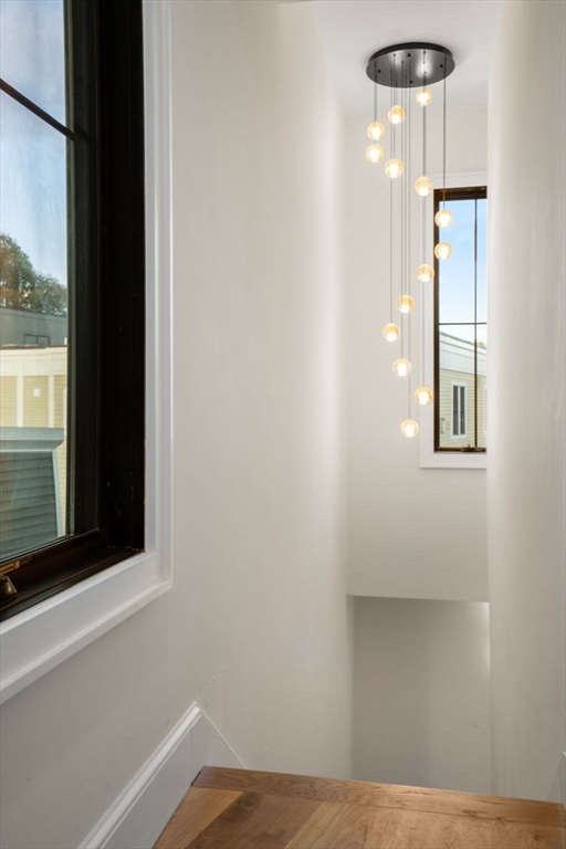 34 Vinton Street Unit: PH4