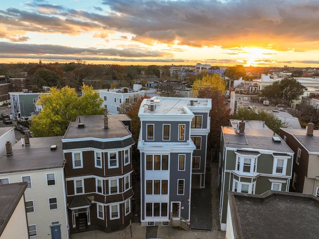 34 Vinton Street Unit: PH4