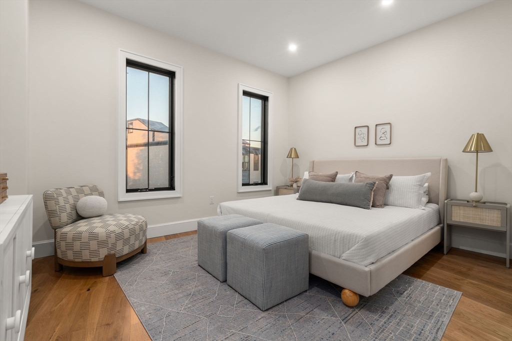 34 Vinton Street Unit: PH4