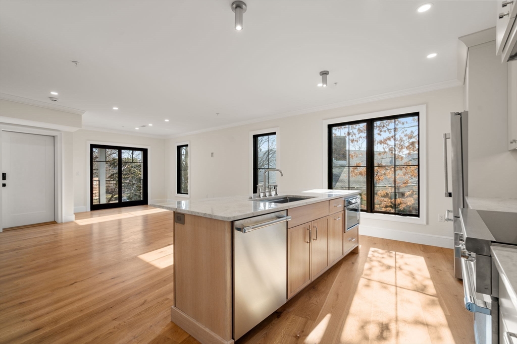 34 Vinton Street # 1