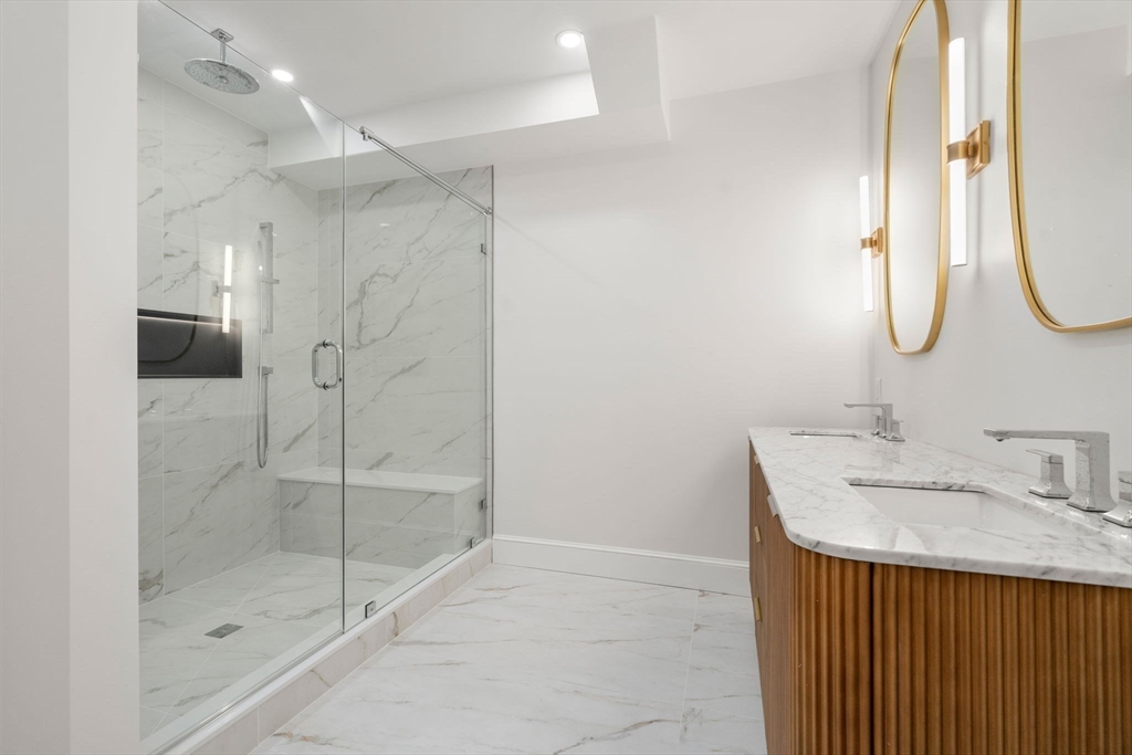 34 Vinton Street # 1