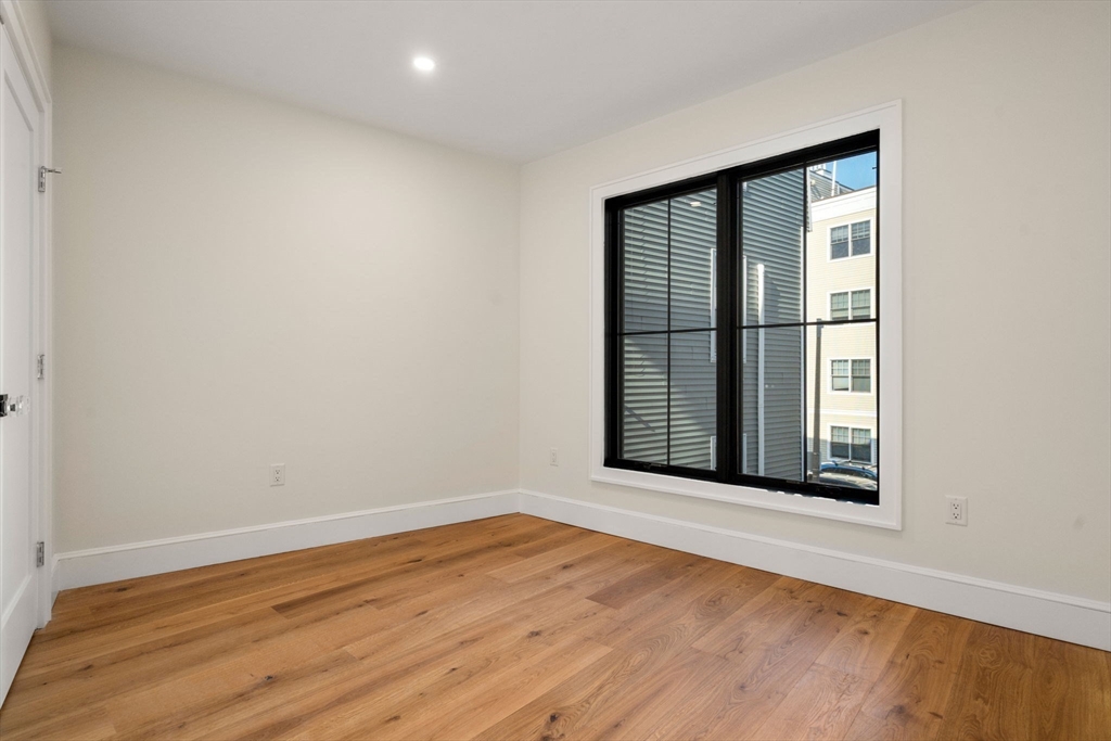 34 Vinton Street # 1