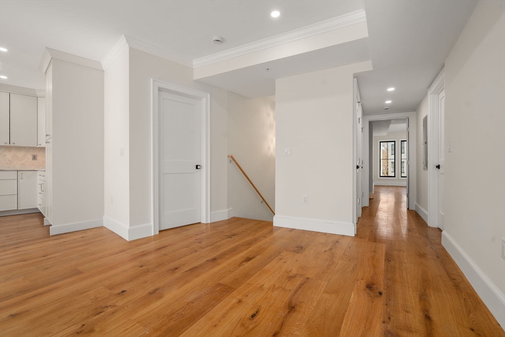 34 Vinton Street # 1