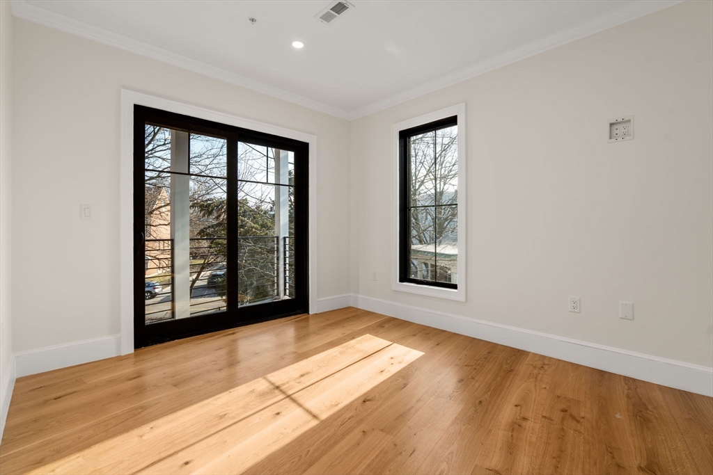 34 Vinton Street # 1