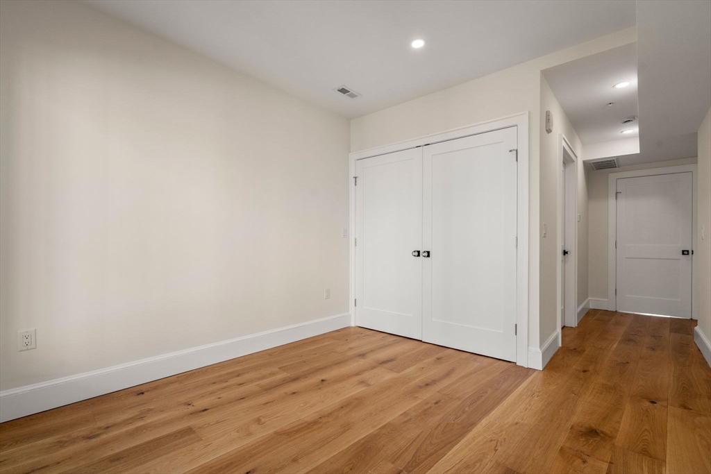 34 Vinton Street # 1