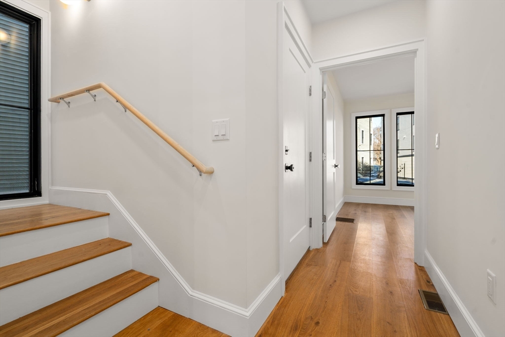 34 Vinton Street # 1