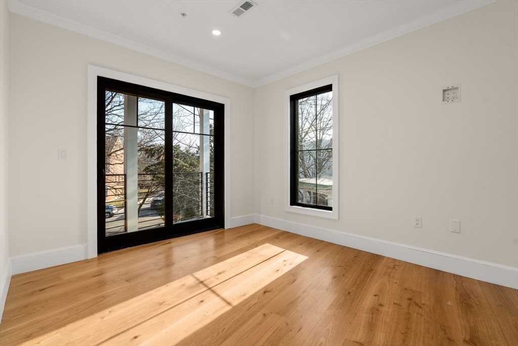 34 Vinton Street # 1