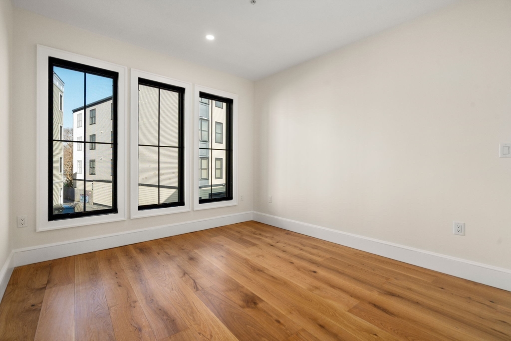 34 Vinton Street # 1