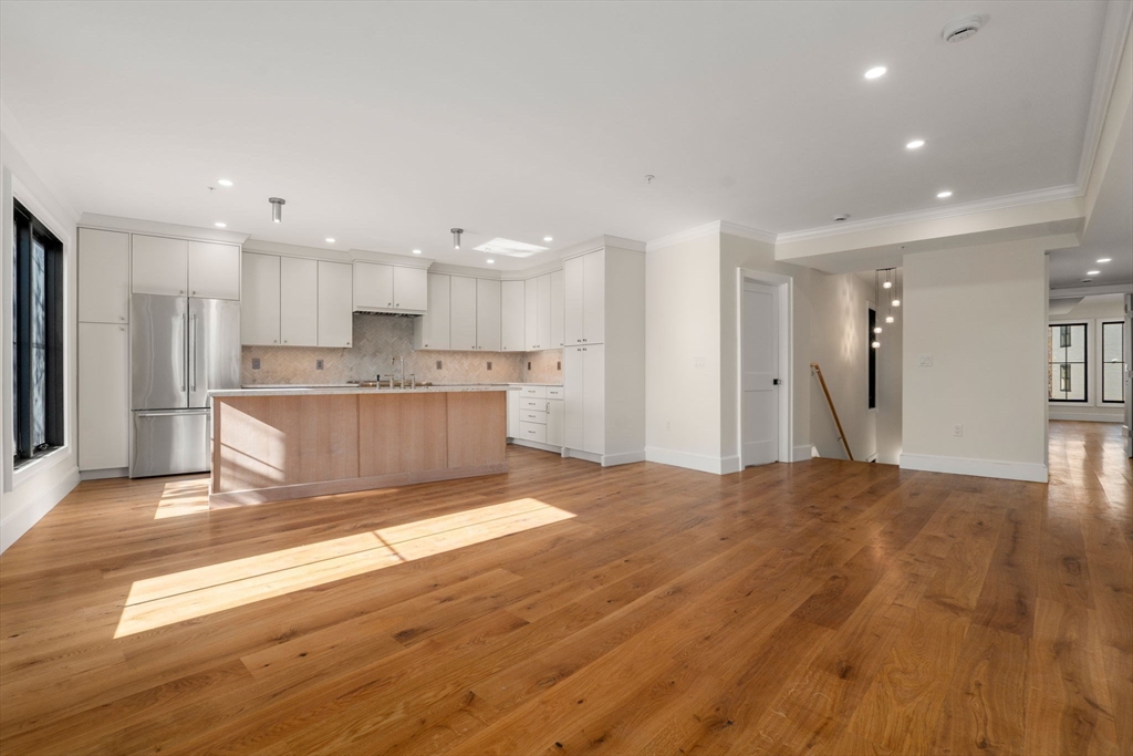 34 Vinton Street # 1