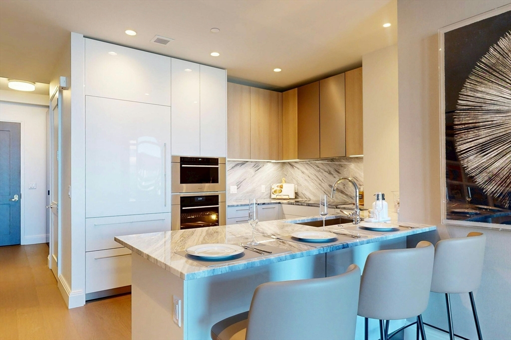 240 Devonshire Street # 3910