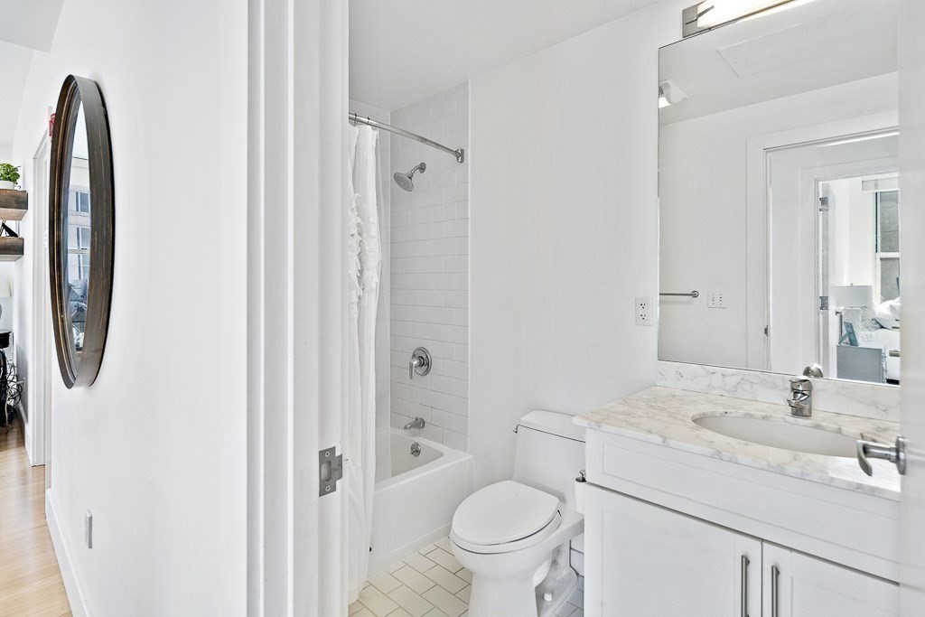 70 Lincoln St # L412