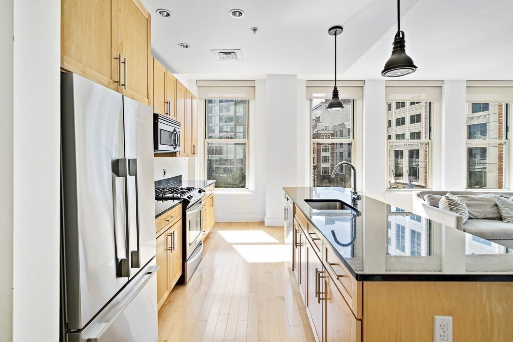 70 Lincoln St # L412