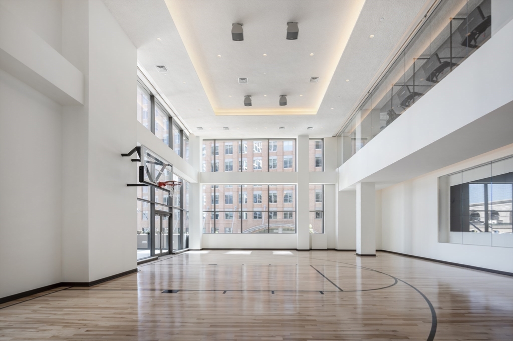 135 Seaport Blvd # 1607