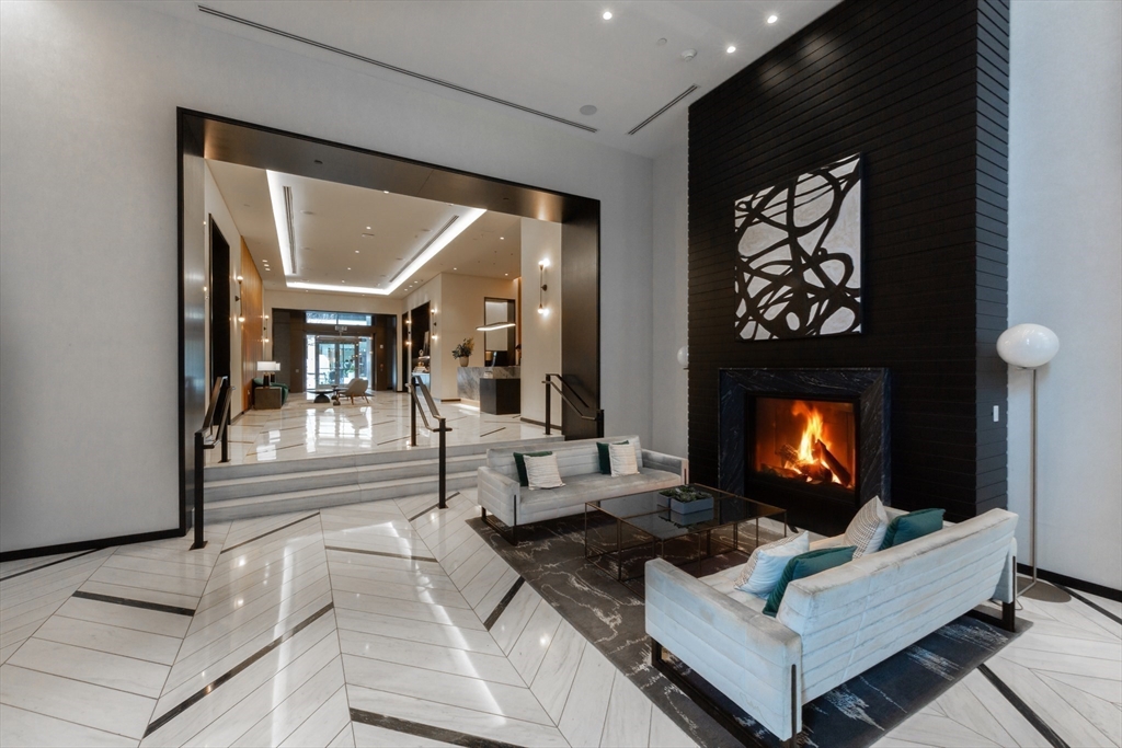 135 Seaport Blvd # 1607