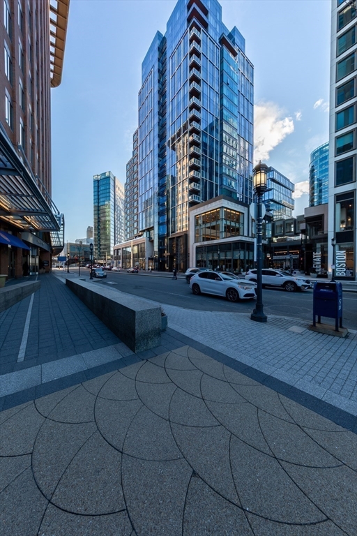 135 Seaport Blvd # 1607