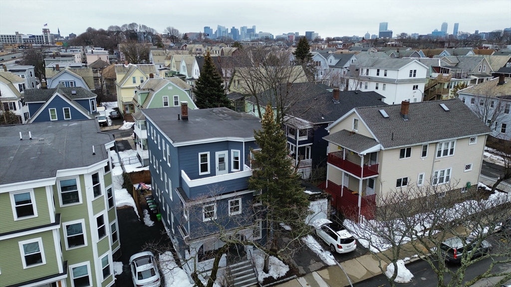 7 Connecticut Ave # 1