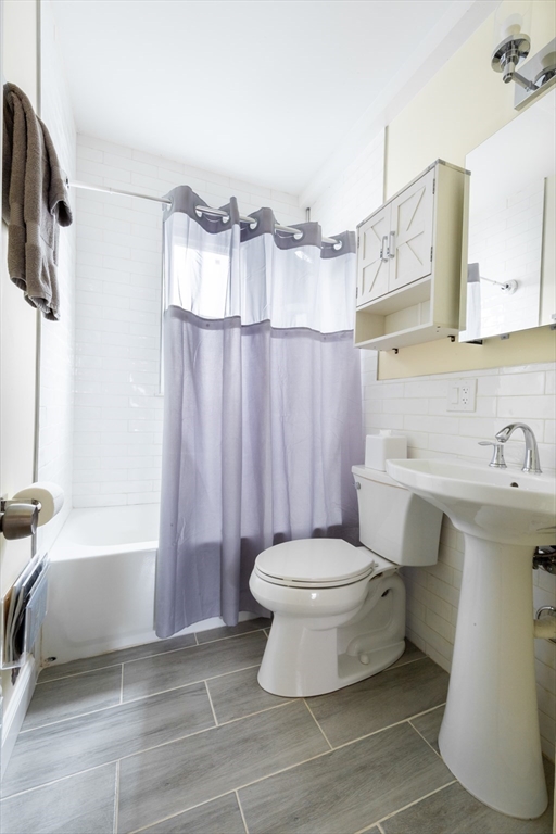 7 Connecticut Ave # 1