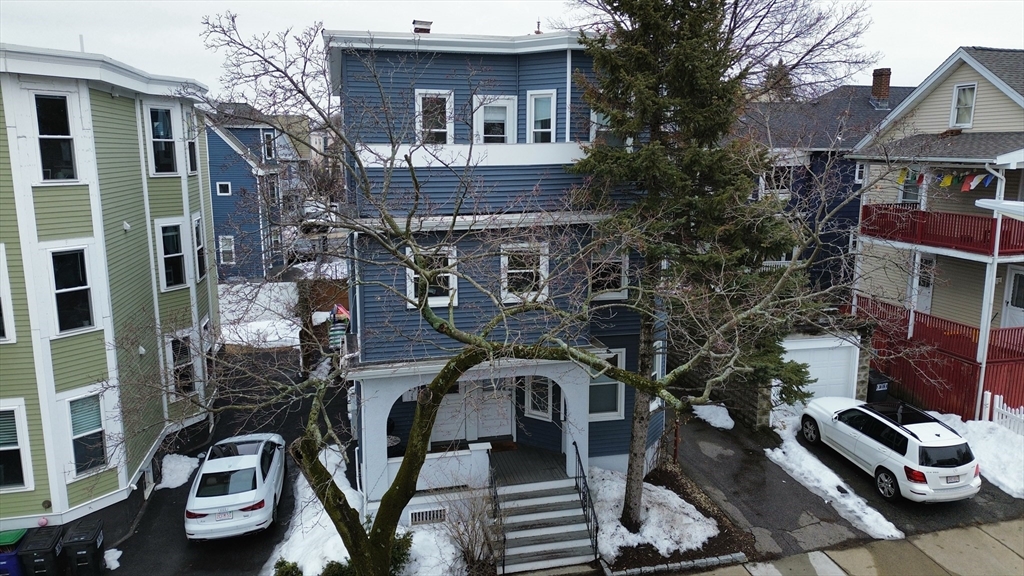 7 Connecticut Ave # 1