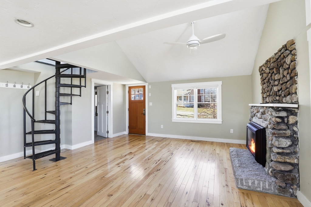 85 Ellisville Dr