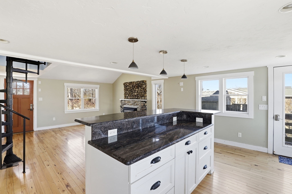 85 Ellisville Dr