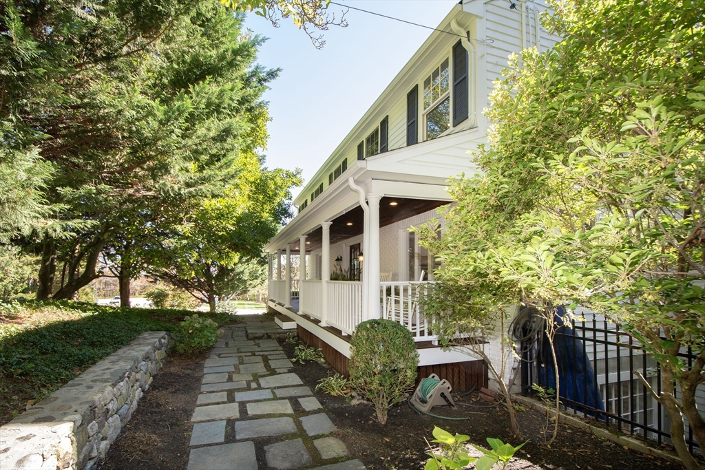 7 Border St