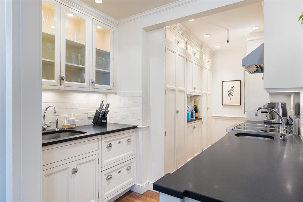 97 Mount Vernon St # 43