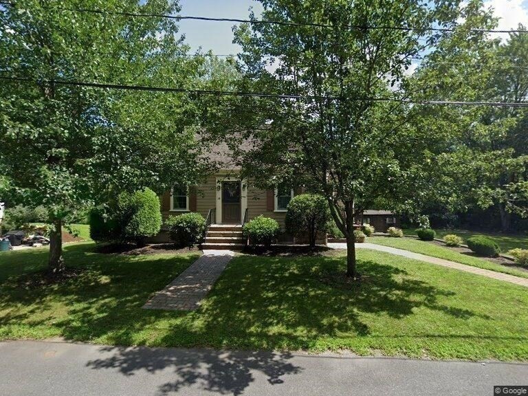34 Plymouth Rd