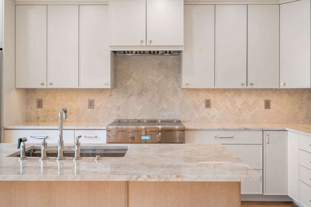 34 Vinton Street Unit: FL3