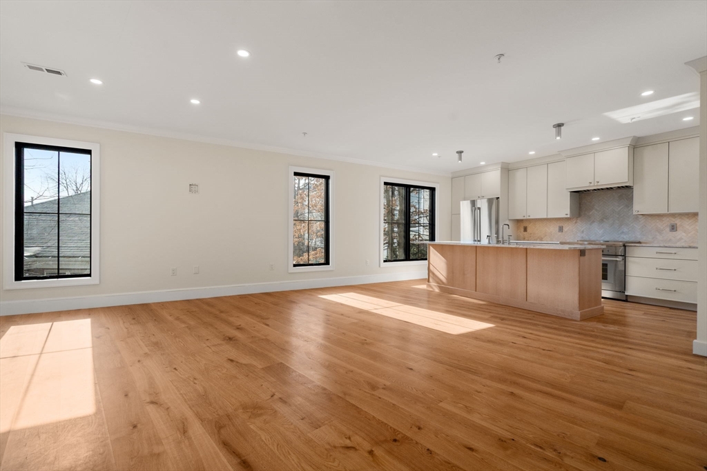 34 Vinton Street Unit: FL3