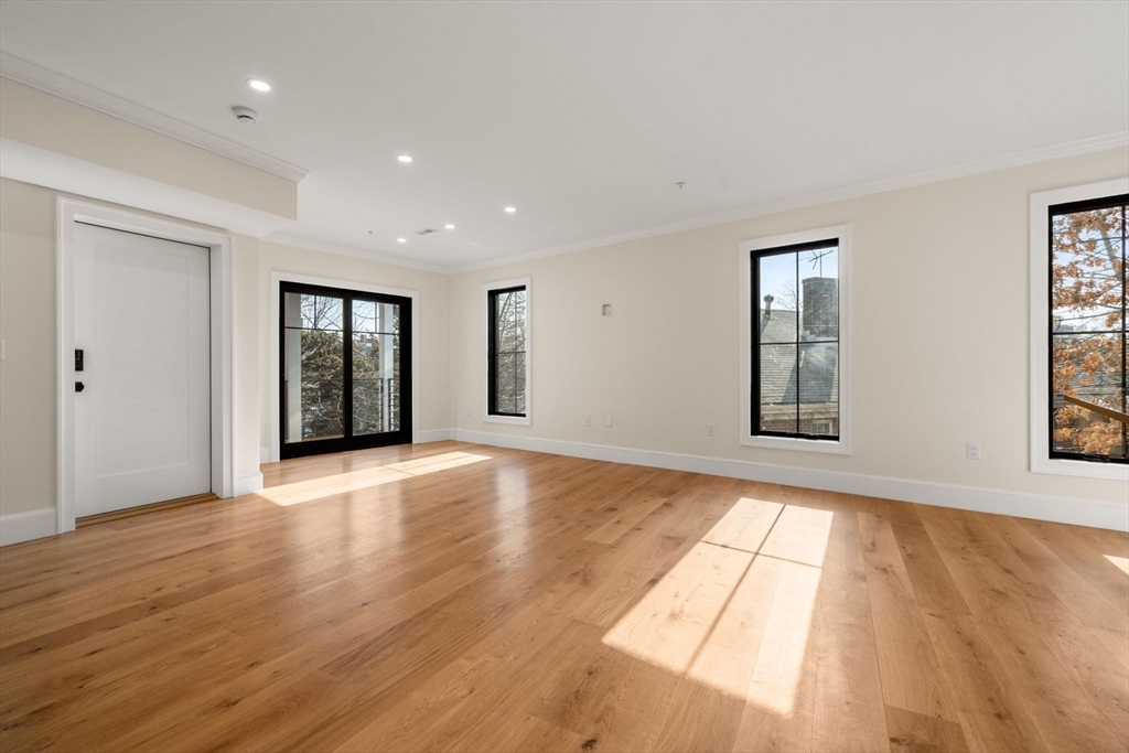 34 Vinton Street Unit: FL3