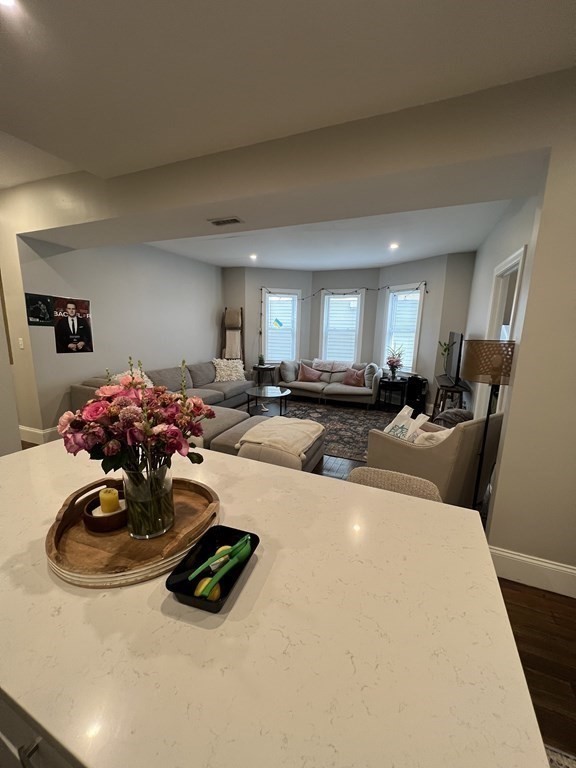 209 East Cottage # 1