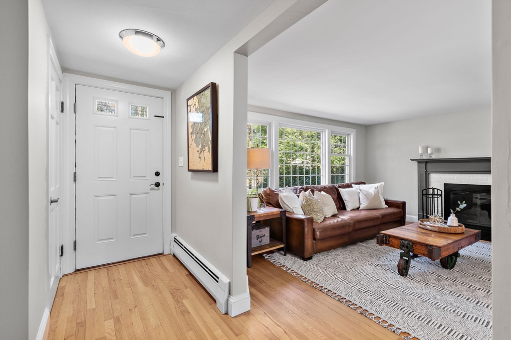 13 Mohegan Road