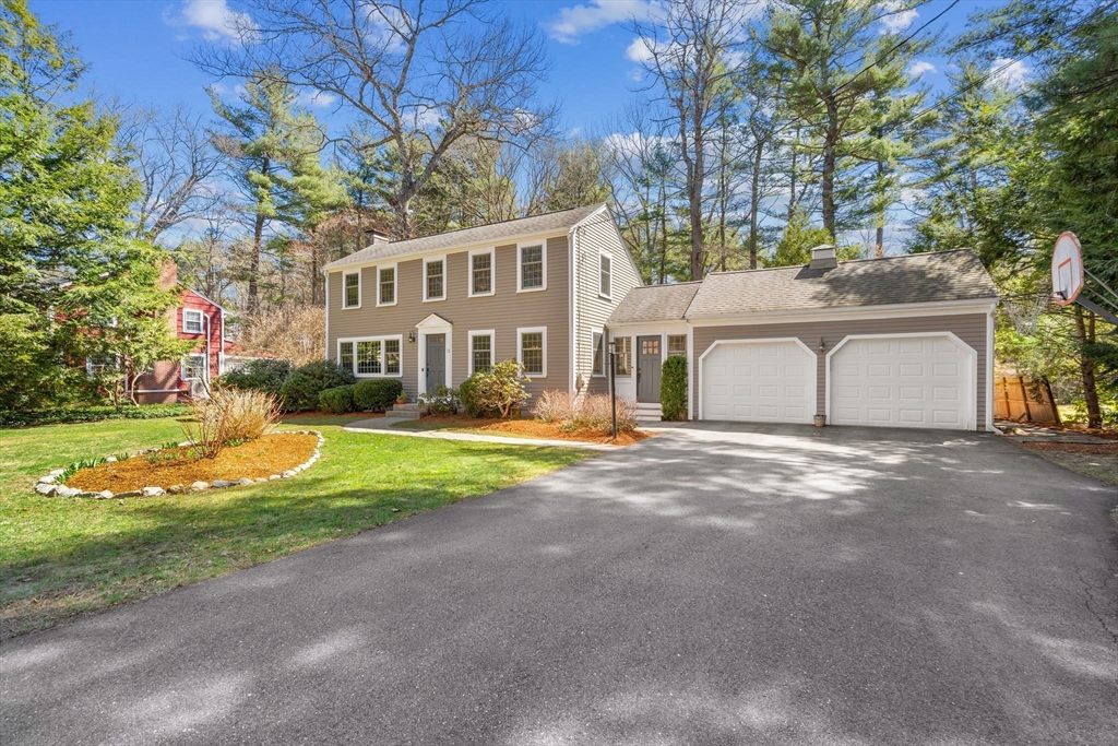 13 Mohegan Road