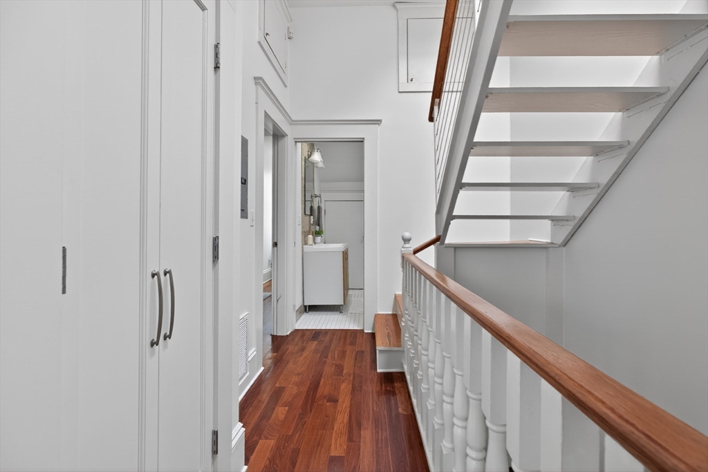 65 Rutland St Unit: PH3