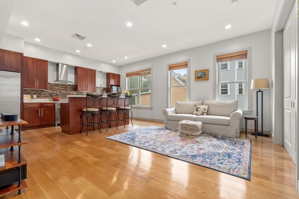 45 Vinton St # 1