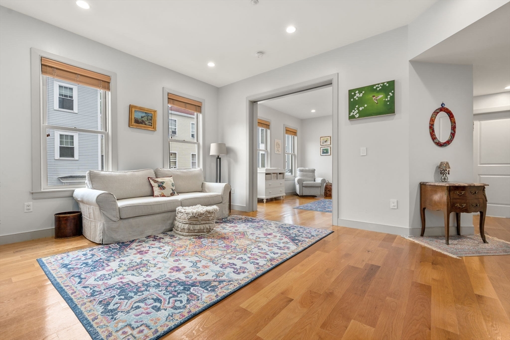 45 Vinton St # 1