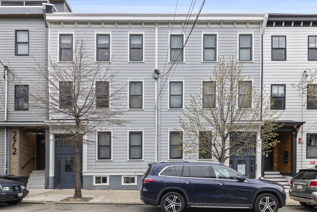 274 Sumner St # 3
